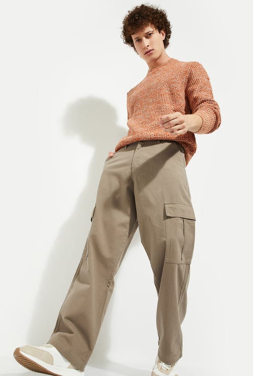 URB_N Men Solid Cargo Trousers