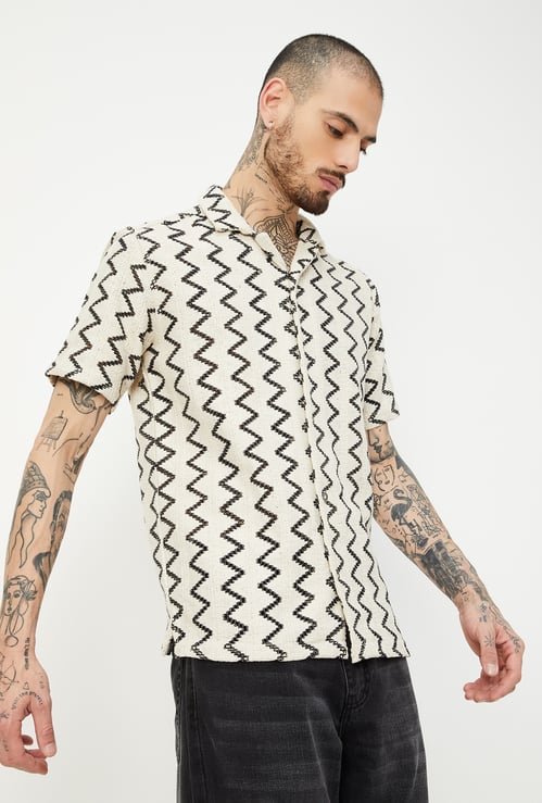 Men Lace Knit Chevron Slim Fit Short Kurta