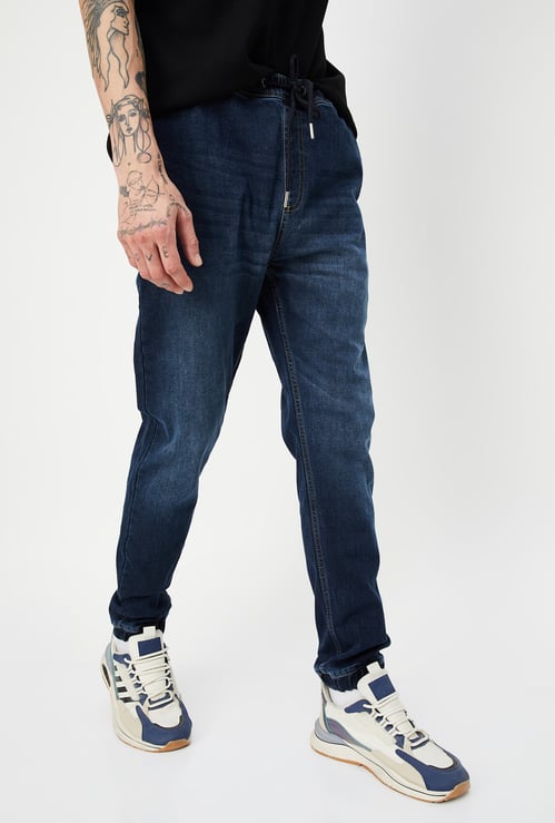 Men Washed Carrot Fit Jogger Jeans
