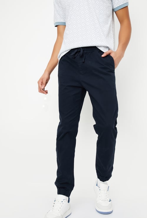 Men Solid Slim Fit Joggers