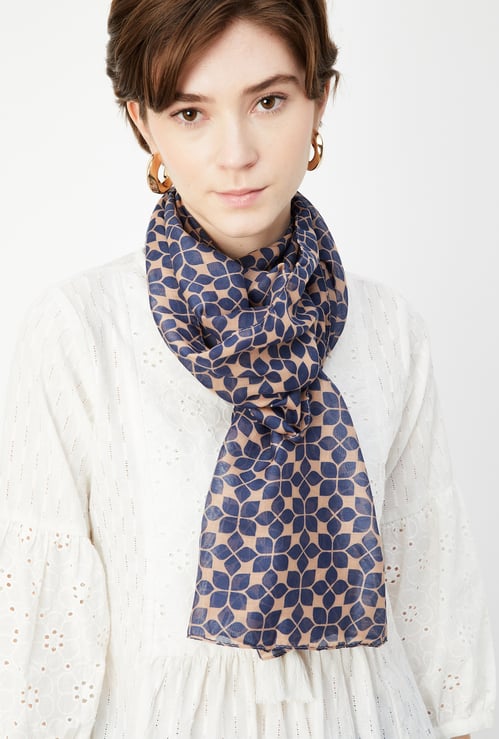 Women Printed Scarf with Tassels