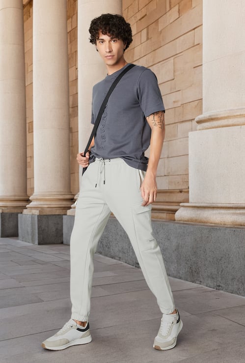 Men Solid Sports Cargo Joggers