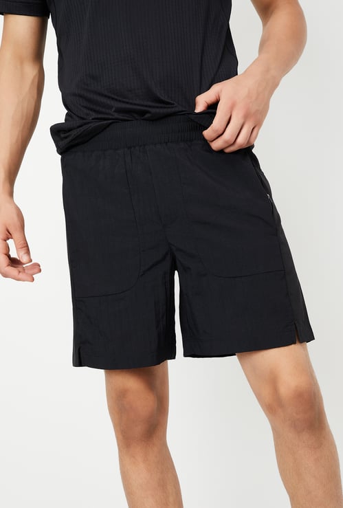 Men Solid Active Shorts