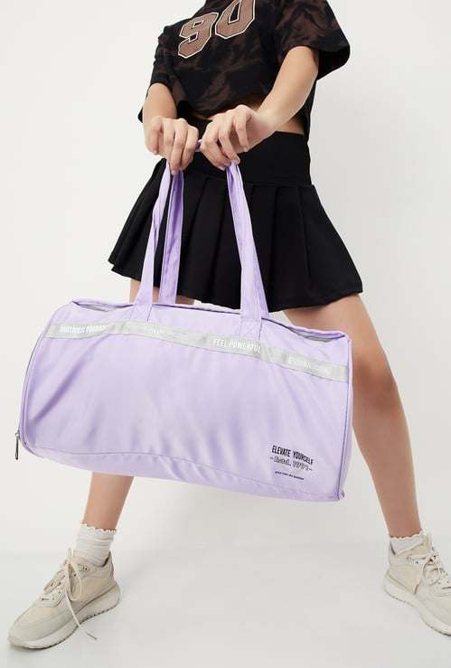 Women Textured Duffle Bag