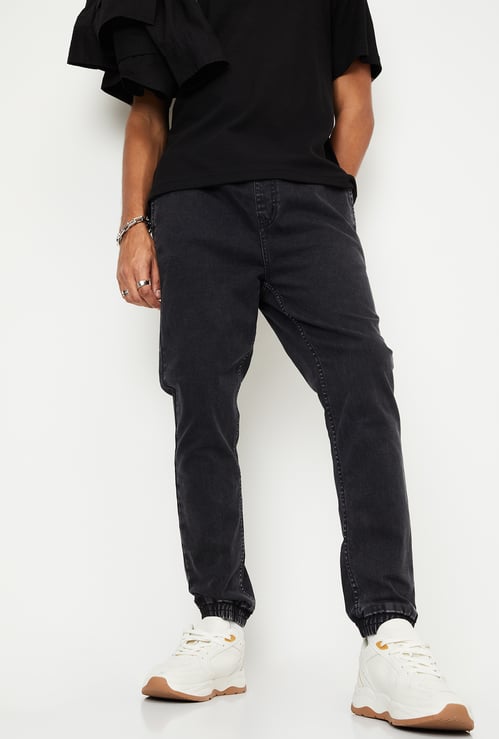 Men Washed Carrot Fit Jogger Jeans