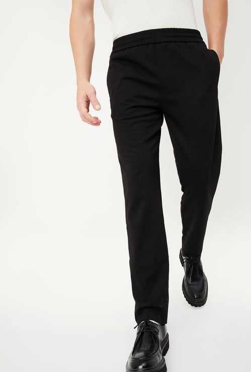 Men Textured Slim Fit Formal Trousers