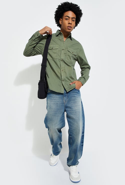 URB_N Men Solid Slim Fit Shirt