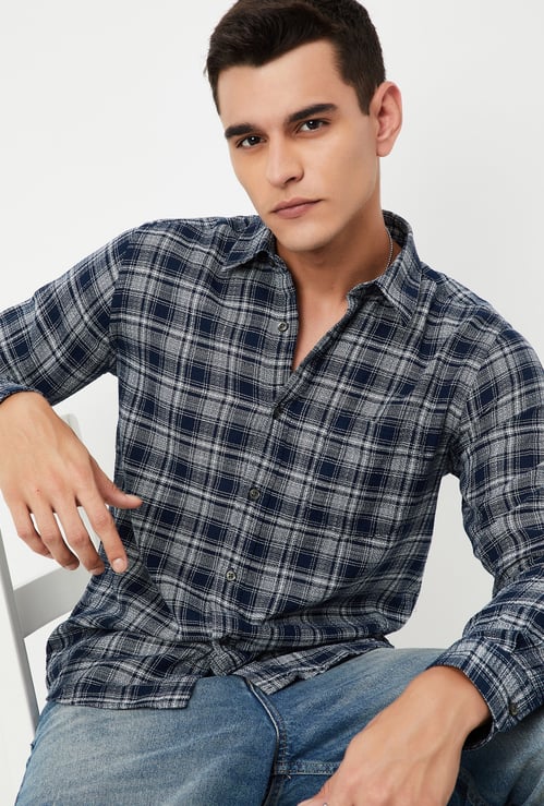 Men Checked Slim Fit Shirt