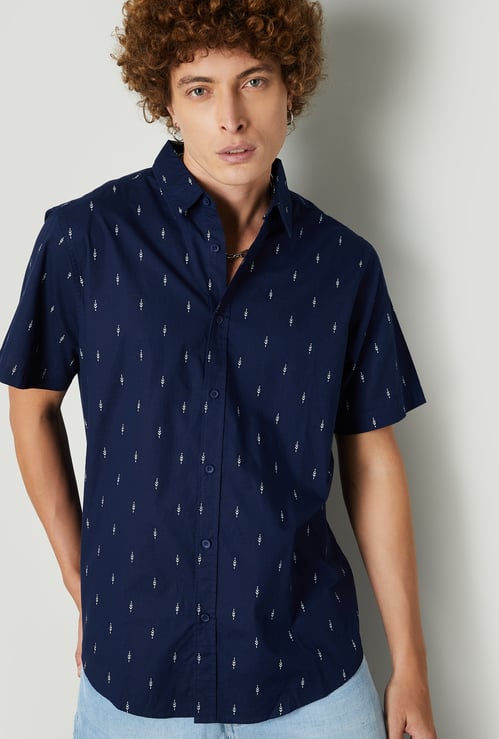 Men Printed Slim Fit Shirt