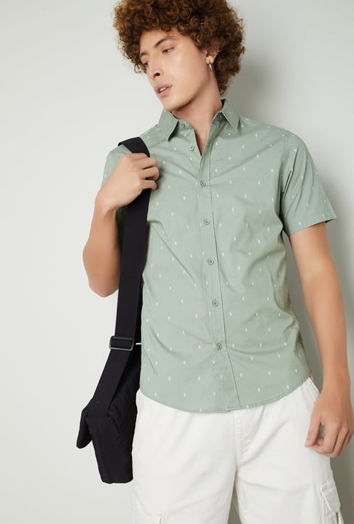 Men Printed Slim Fit Shirt