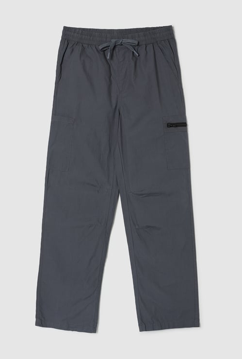 Boys Solid Relaxed Fit Cargo Trousers