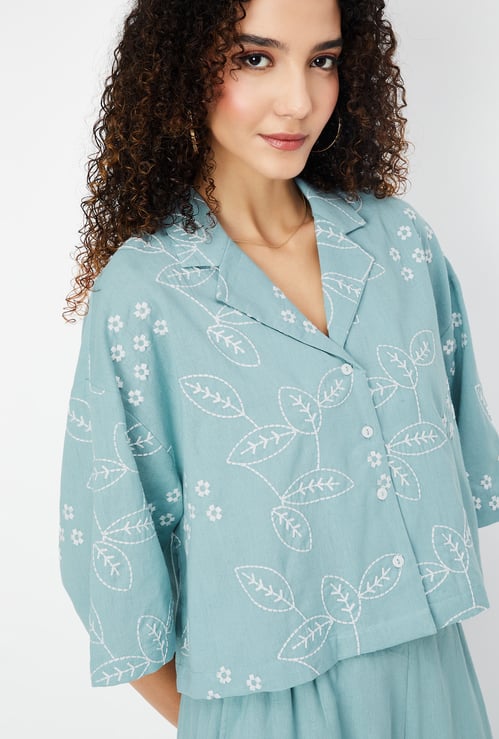 Women Embroidered Notched Collar Top