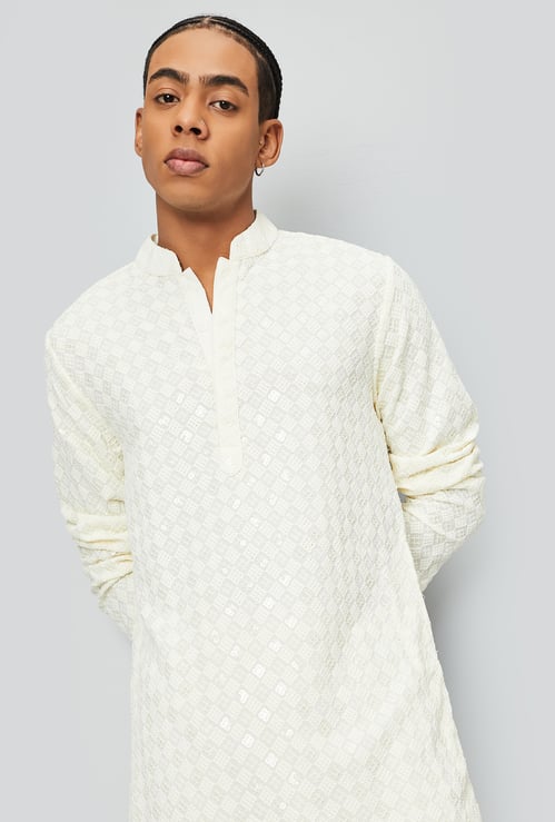 Men Embroidered Straight Kurta