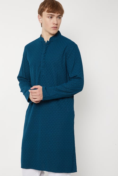 Men Embroidered Straight Kurta