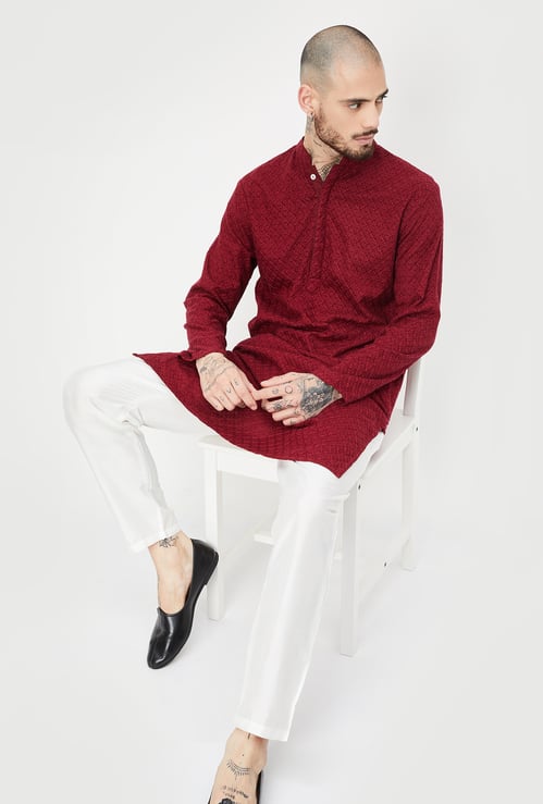 Men Embroidered Straight Kurta
