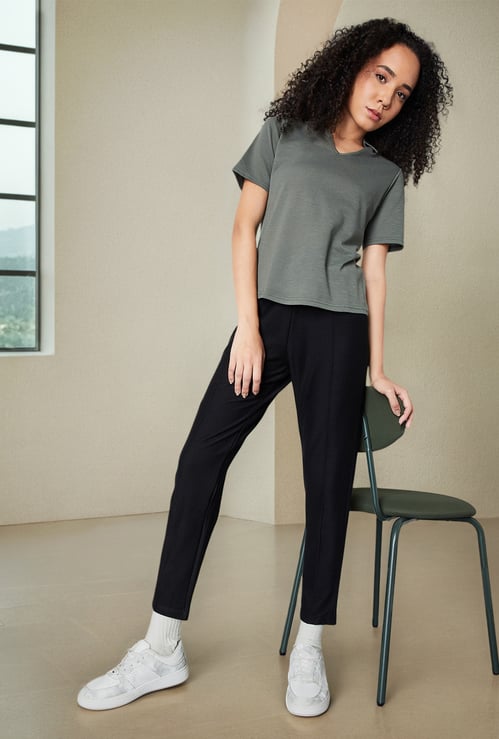 Women Textured Trousers