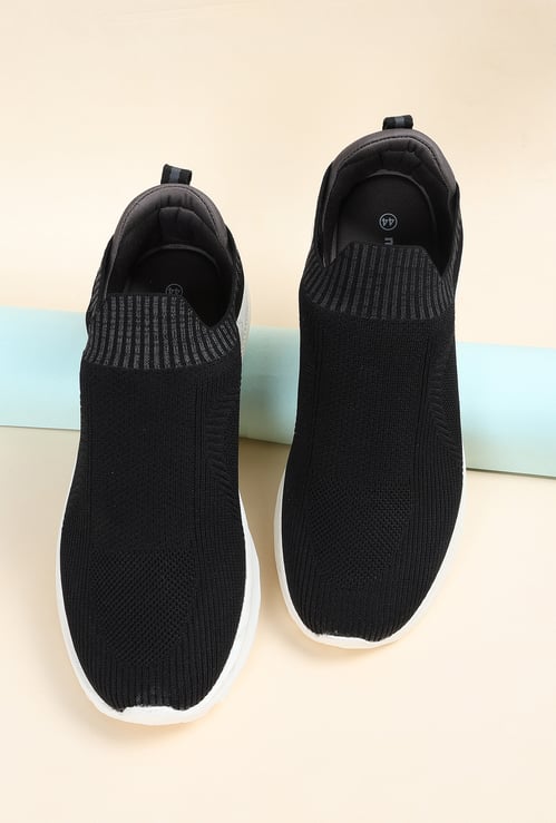 Men Mesh Slip-On Athleisure Shoes