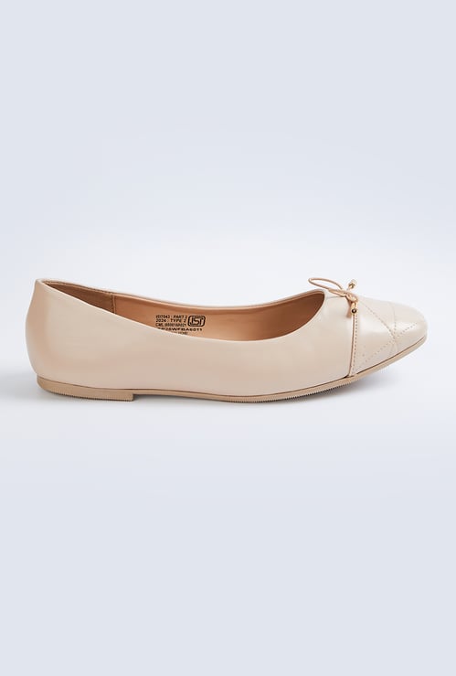 Women Textured Ballerinas with Bow