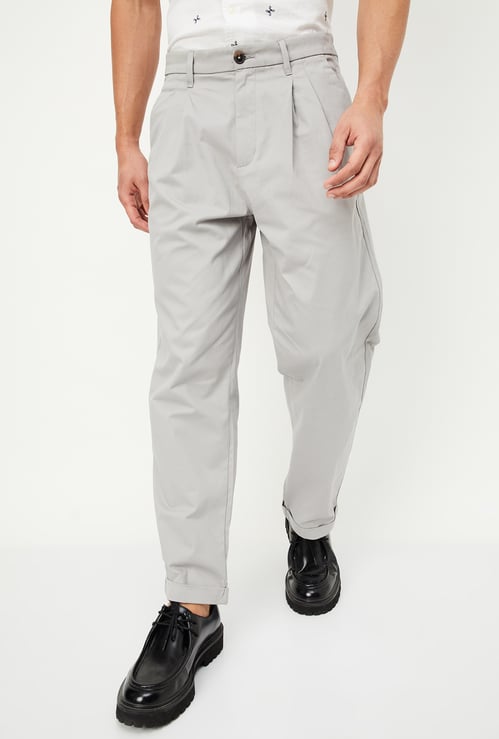 Men Solid Pleated Regular Fit Chinos