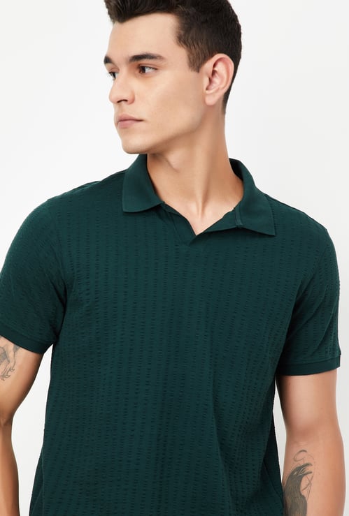 Men Textured Johnny Collar T-shirt