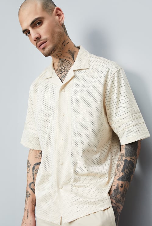 Men Laser Cuts Oversized Fit Shirt