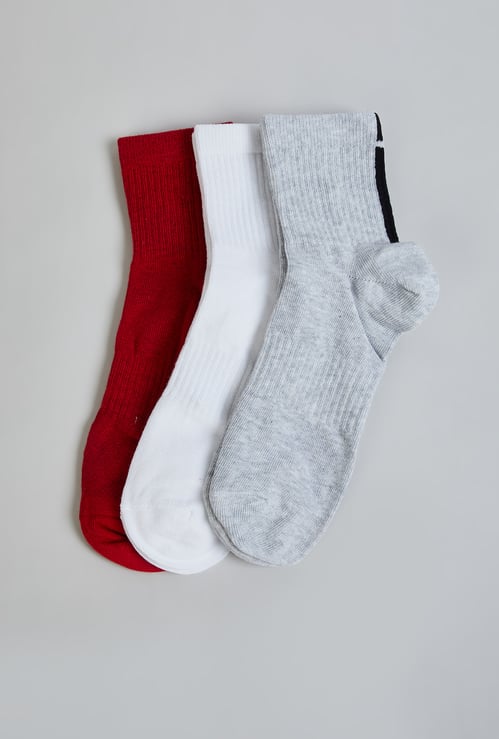 Women Ribbed Ankle-length Socks - Pack of 3