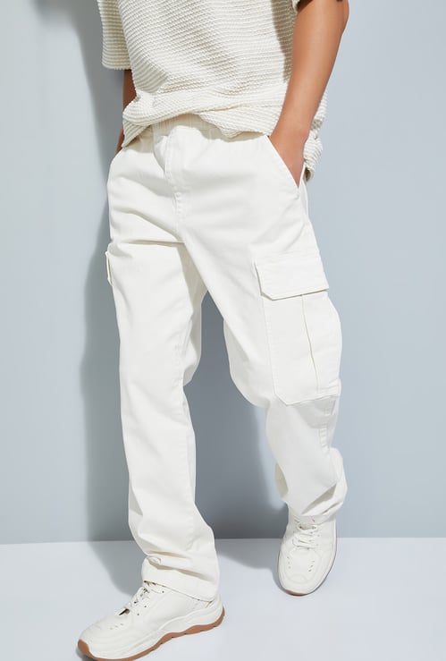 URB_N Men Solid Cargo Trousers