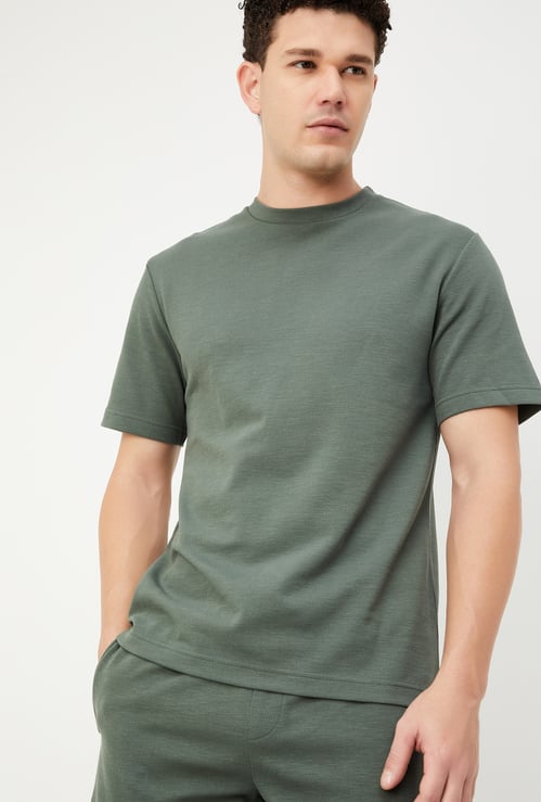 Men Textured T-shirt
