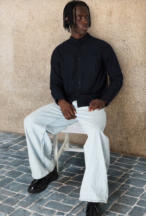 Men Textured Slim Fit Shirt