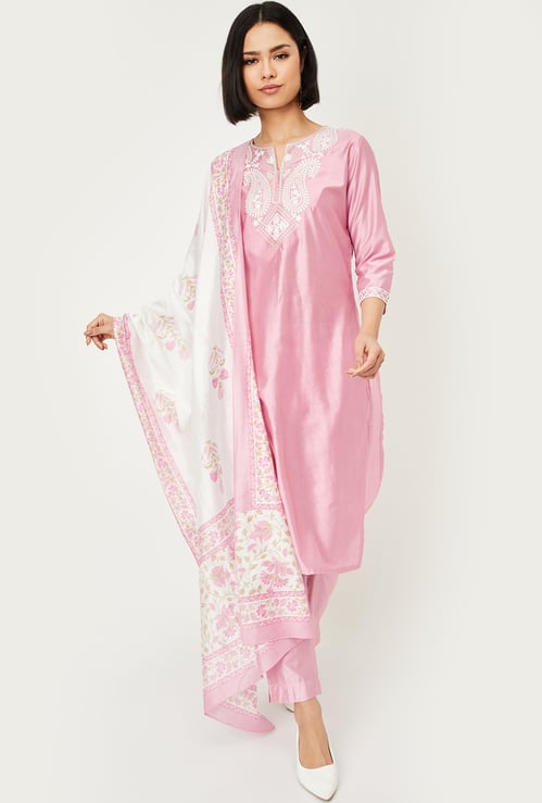 Women Embroidered Straight Kurta Set