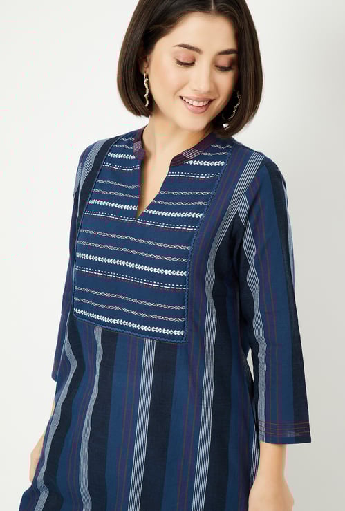 Women Striped Straight Kurta