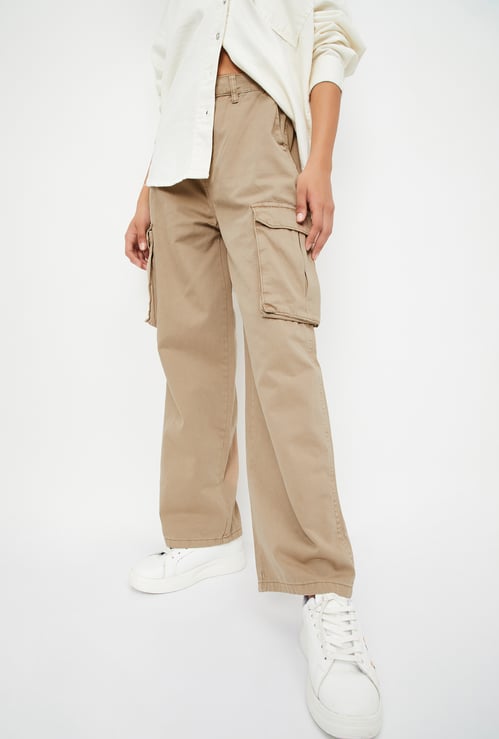 Women Solid Cargo Jeans
