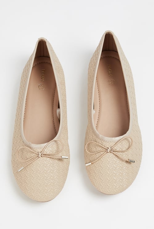 Girls Textured Ballerinas