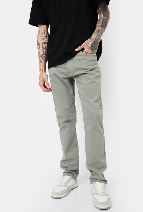 Men Solid Regular Fit Jeans