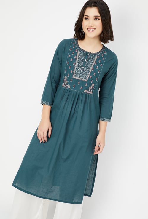 Women Yoke Embroidered Straight Kurta