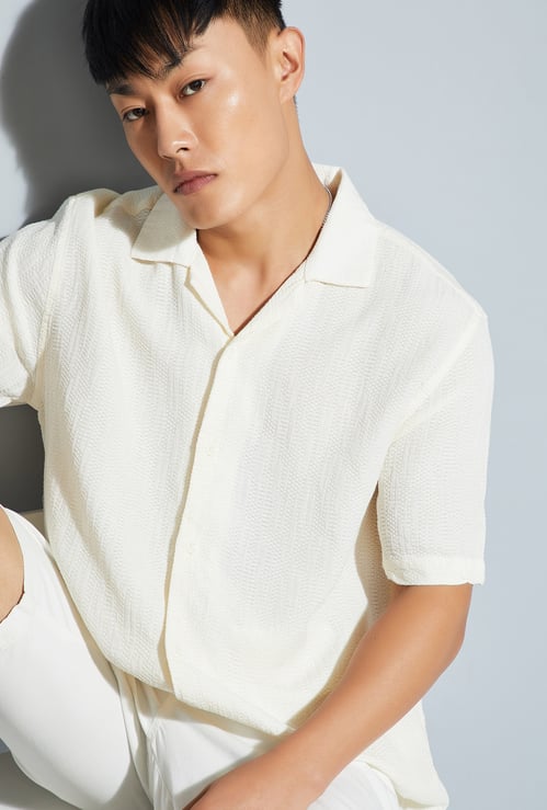 URB_N Men Textured Oversized Fit Resort Shirt