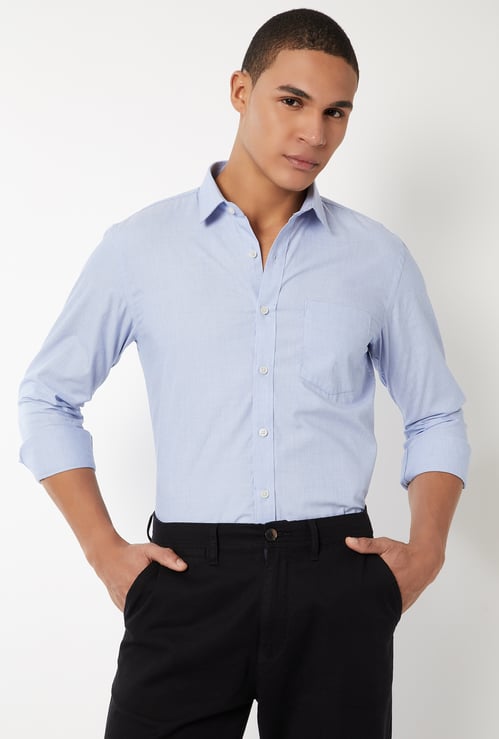 Men Solid Slim Fit Formal Shirt