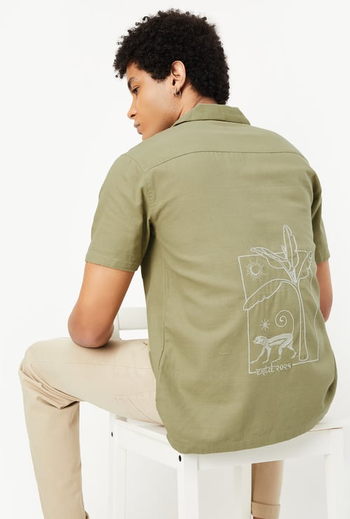 Men Back Embroidered Slim Fit Shirt
