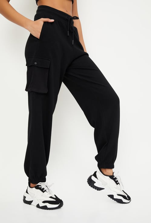 Women Solid Athleisure Cargo Joggers