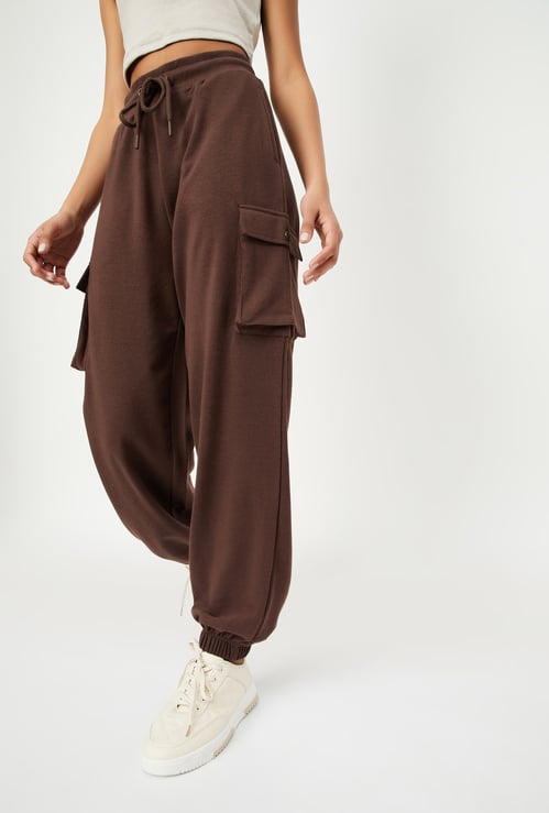 Women Solid Athleisure Cargo Joggers