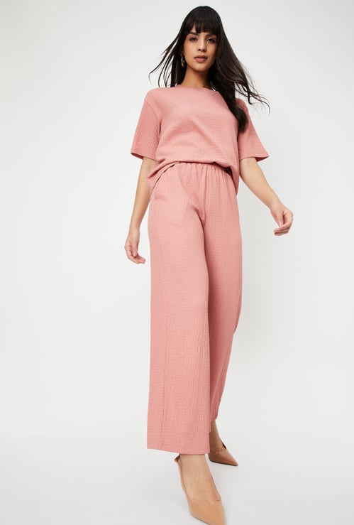 Women Textured Wide-Leg Trousers