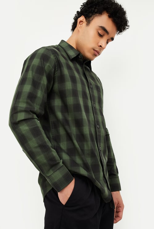 Men Slim Fit Checked Shirt