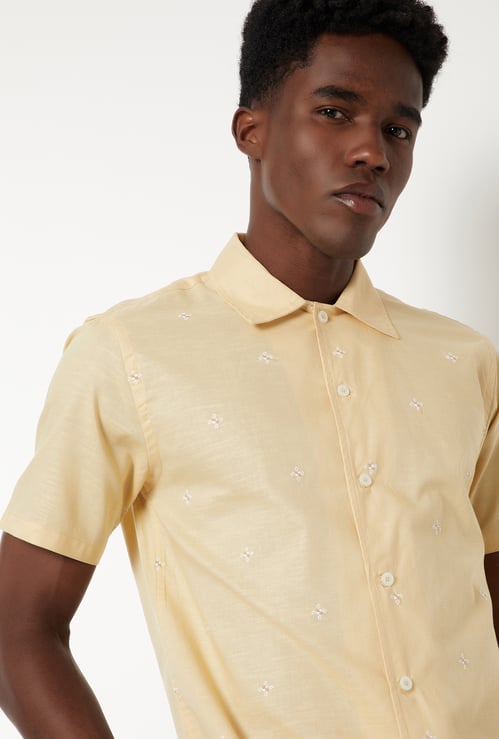 Men Embroidered Slim Fit Shirt