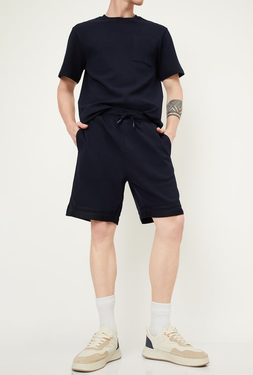 Men Textured Regular Fit Sports Shorts