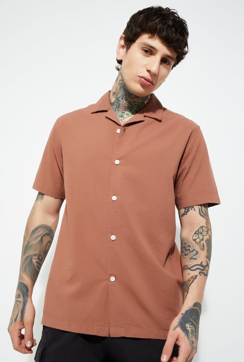 URB_N Men Textured Regular Fit Shirt