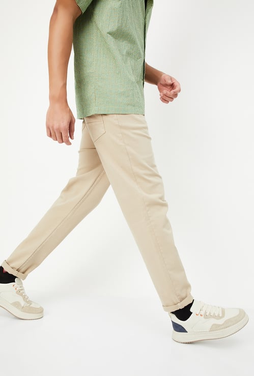 Men Carrot Fit Solid Jeans