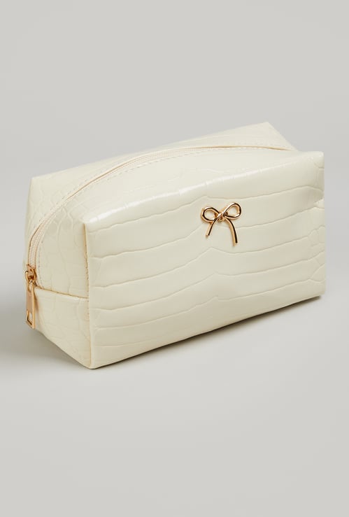 Women Textured Pouch