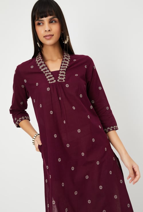 Women Embroidered Straight Kurta