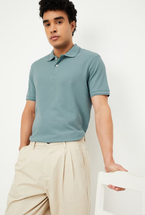 Men Textured Regular Fit Polo T-shirt
