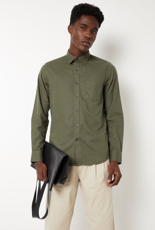 Men Textured Slim Fit Shirt